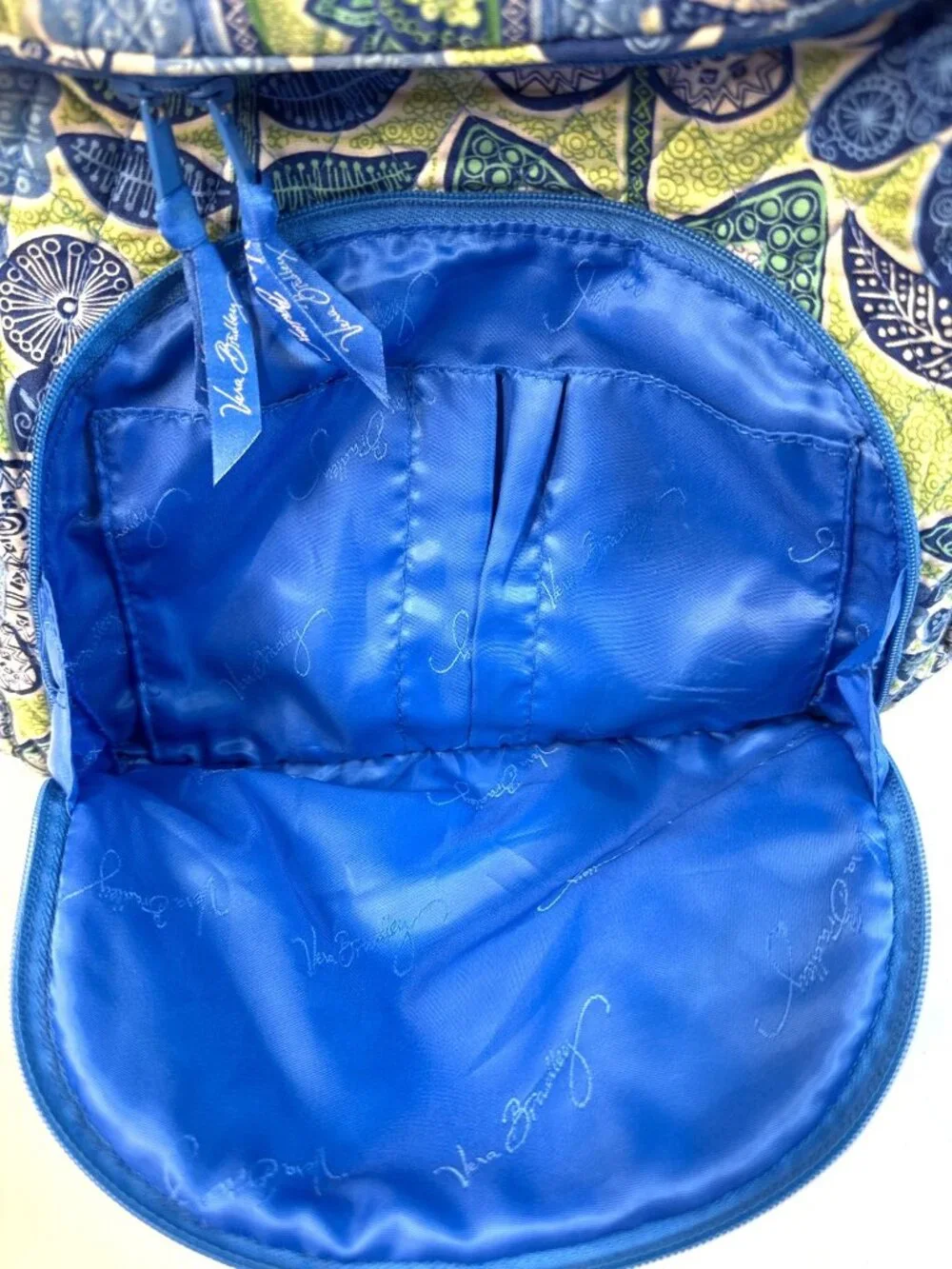 Vera Bradley Doodle Daisy Blue Floral Quilted Backpack W/Multiple Pockets